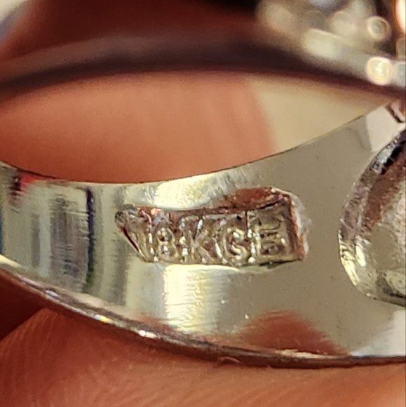 Vintage Ring - Picture 6 of 9